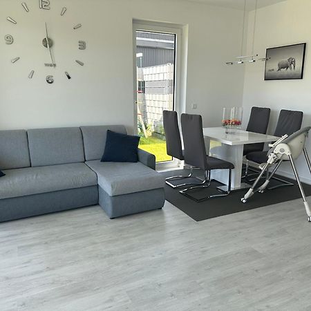 Neue Doppelhaushaelfte Mit Terrasse, Balkon Und Garten Ремшайд Екстер'єр фото