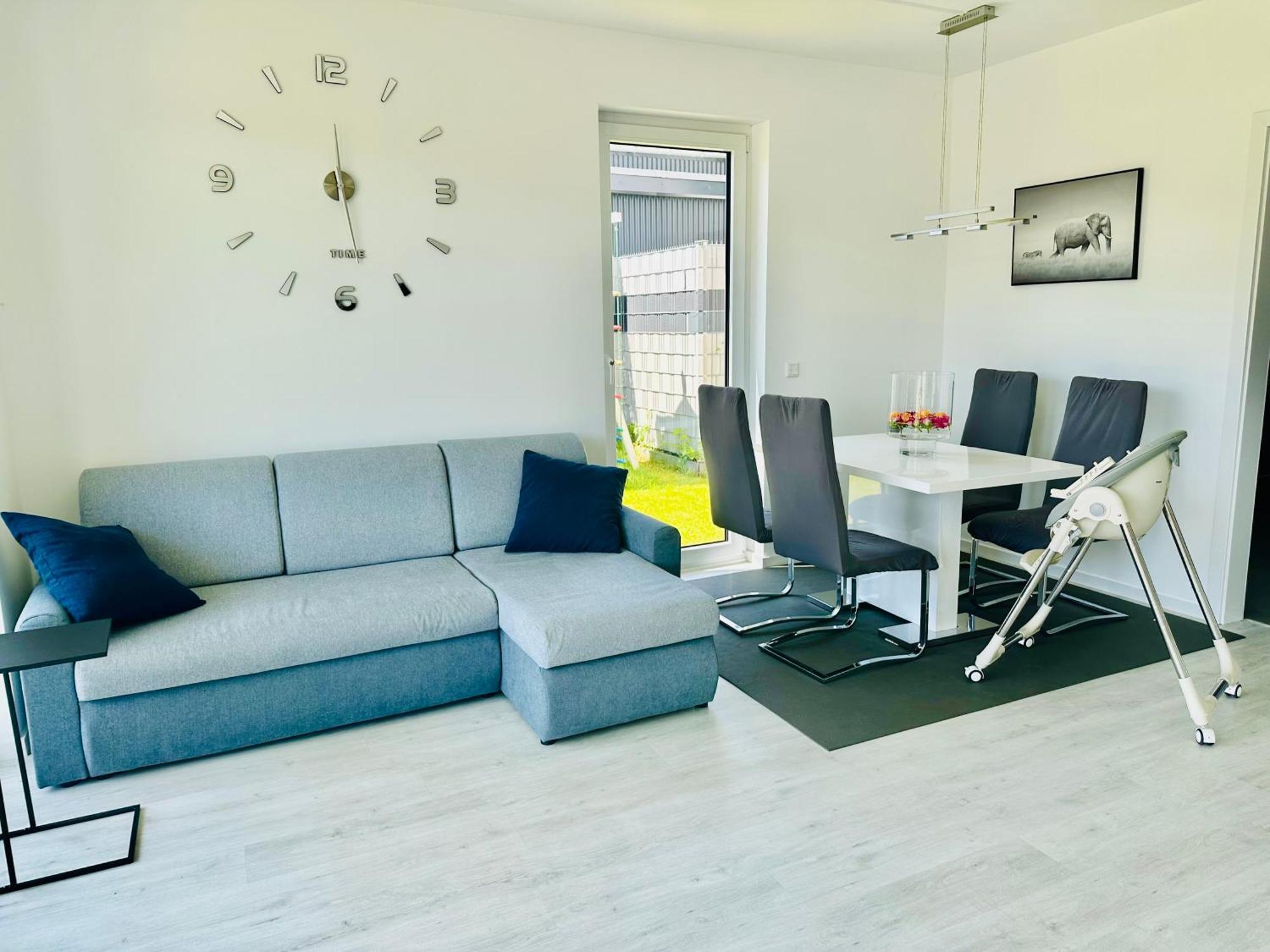 Neue Doppelhaushaelfte Mit Terrasse, Balkon Und Garten Ремшайд Екстер'єр фото